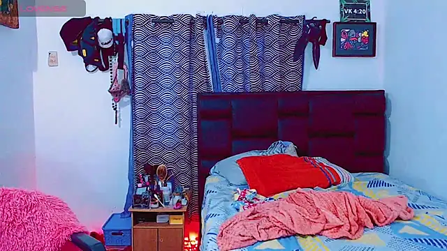 Snapshot of Azley_sweet chatting on 11-11-25, 01:00 Azley sweet online show from 11-11-25, 01:00