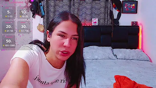 Snapshot of Azley_sweet chatting on 11-20-25, 11:32 Azley sweet online show from 11-20-25, 11:32