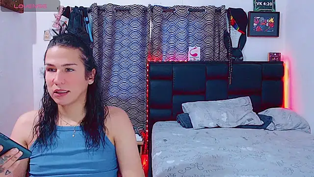 Snapshot of Azley_sweet chatting on 11-21-25, 12:15 Azley sweet online show from 11-21-25, 12:15