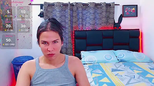 Snapshot of Azley_sweet chatting on 02-07-26, 01:26 Azley sweet online show from 02-07-26, 01:26