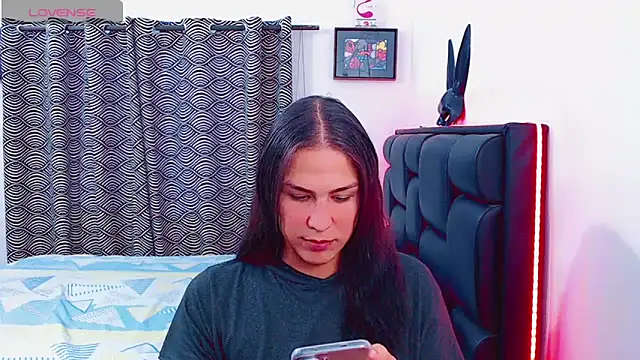 Snapshot of Azley_sweet chatting on 03-12-26, 08:37 Azley sweet online show from 03-12-26, 08:37