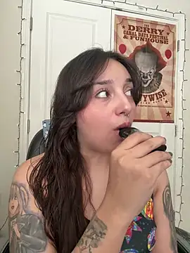 CharmingMaddie online show from 03-18-26, 06:11