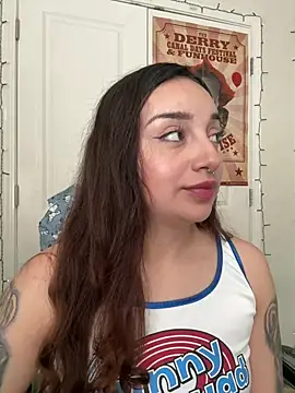 CharmingMaddie online show from 04-17-26, 03:15