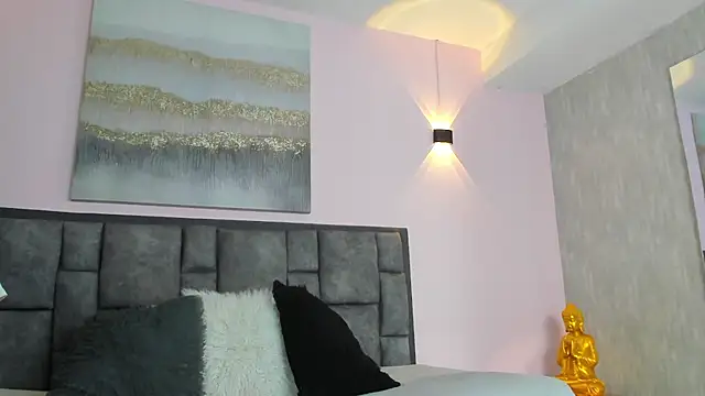 CrisstalStwart online show from 11-14-25, 10:18