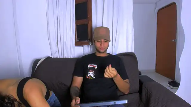 bamby kitty online show from 11-08-25, 04:45