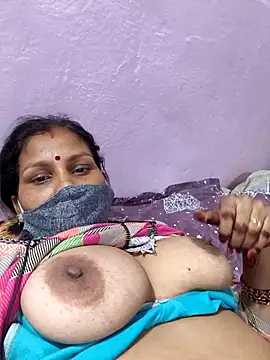 Love-pari077 online show from 10-22-25, 03:12