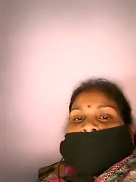 Love-pari077 online show from 10-30-25, 08:16