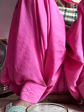 Love-pari077 online show from 11-06-25, 01:28