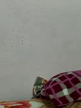 Snapshot of Love-pari077 chatting on 02-01-26, 12:53 Love-pari077 online show from 02-01-26, 12:53