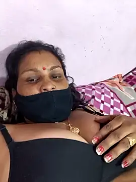 Snapshot of Love-pari077 chatting on 02-21-26, 03:46 Love-pari077 online show from 02-21-26, 03:46