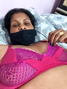 Snapshot of Love-pari077 chatting on 03-03-26, 03:40 Love-pari077 online show from 03-03-26, 03:40