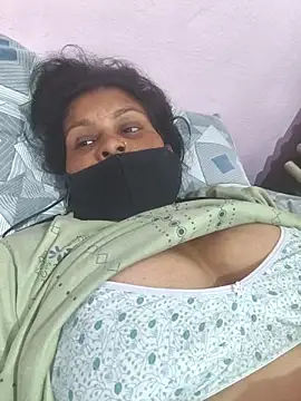 Snapshot of Love-pari077 chatting on 03-05-26, 01:01 Love-pari077 online show from 03-05-26, 01:01