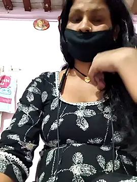 Snapshot of Love-pari077 chatting on 04-27-26, 04:43 Love-pari077 online show from 04-27-26, 04:43