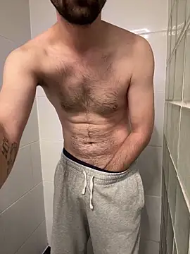 Snapshot of Frankieyyy1 chatting on 11-23-25, 03:50 Frankieyyy1 online show from 11-23-25, 03:50