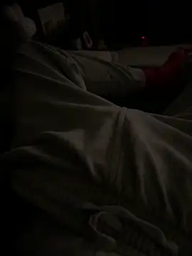 Snapshot of Frankieyyy1 chatting on 12-14-25, 01:22 Frankieyyy1 online show from 12-14-25, 01:22