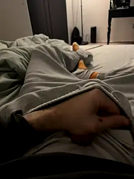 Frankieyyy1 online show from 12-22-25, 08:39