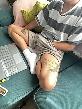 Snapshot of darkdecide chatting on 12-02-25, 08:30 darkdecide online show from 12-02-25, 08:30