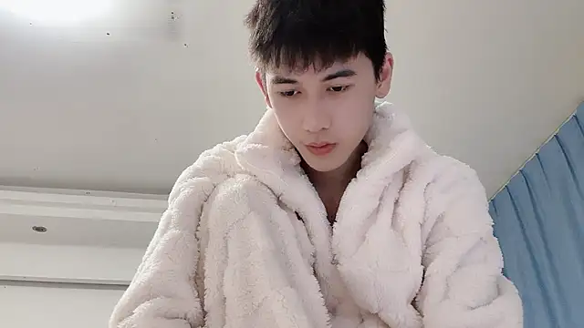 Snapshot of xiaojie2563 chatting on 12-17-25, 01:28 xiaojie2563 online show from 12-17-25, 01:28