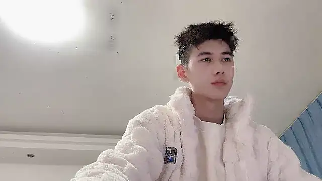 Snapshot of xiaojie2563 chatting on 01-11-26, 12:10 xiaojie2563 online show from 01-11-26, 12:10