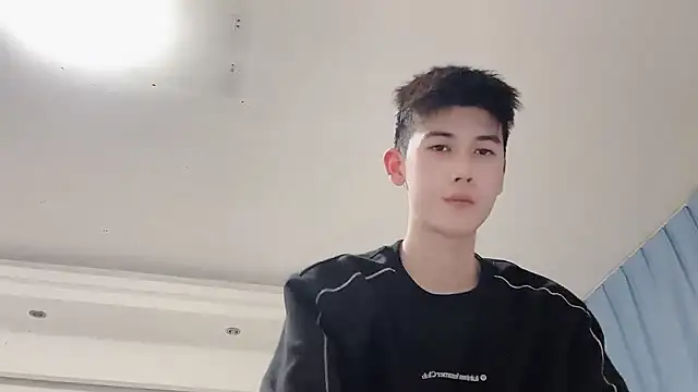 Snapshot of xiaojie2563 chatting on 01-18-26, 12:20 xiaojie2563 online show from 01-18-26, 12:20