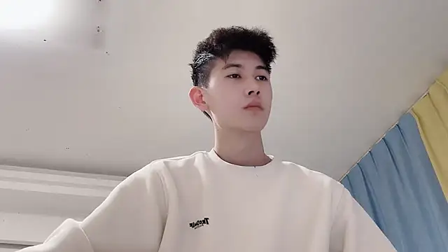 Snapshot of xiaojie2563 chatting on 03-10-26, 10:53 xiaojie2563 online show from 03-10-26, 10:53