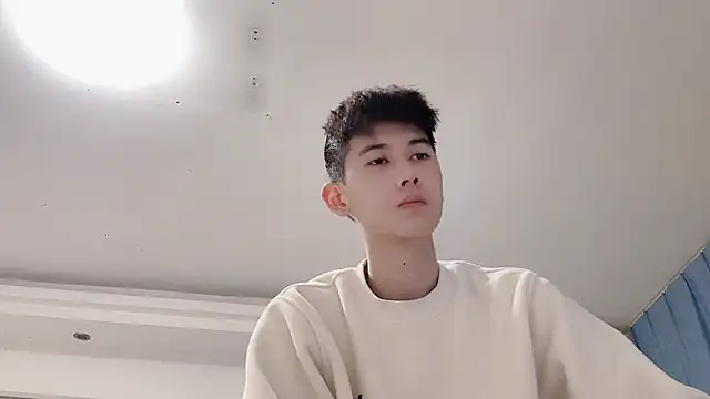 Snapshot of xiaojie2563 chatting on 03-11-26, 12:33 xiaojie2563 online show from 03-11-26, 12:33