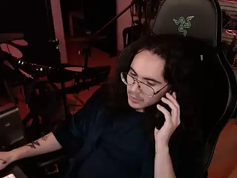 Snapshot of dorrey21 chatting on 11-06-25, 03:51 dorrey21 online show from 11-06-25, 03:51