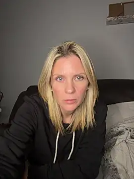 Lexi-Lux-X online show from 11-26-25, 03:07