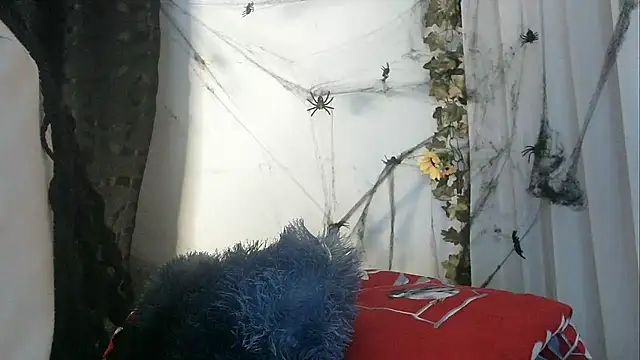 Snapshot of angelainparis28 chatting on 10-14-25, 06:03 angelainparis28 online show from 10-14-25, 06:03
