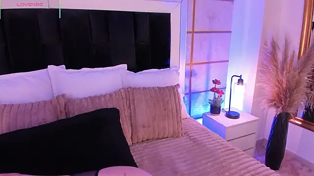 GretaVelvet online show from 01-16-26, 07:40