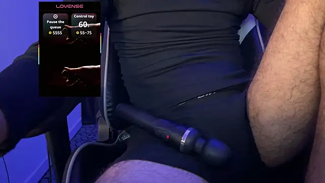 Snapshot of Savage_Mint chatting on 12-16-25, 07:19 Savage Mint online show from 12-16-25, 07:19