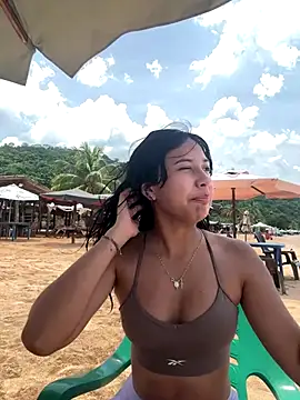 lynn9000 online show from 09-18-25, 04:42