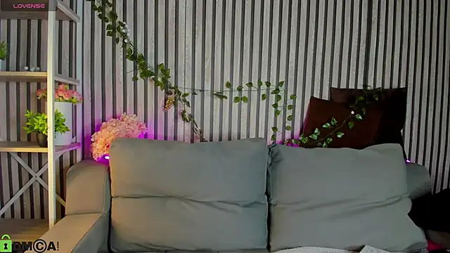 Michele Greenn online show from 02-22-26, 01:07