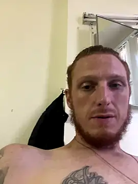 Snapshot of BIGxRED chatting on 09-15-25, 08:20 BIGxRED online show from 09-15-25, 08:20