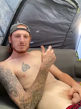 Snapshot of BIGxRED chatting on 10-30-25, 04:08 BIGxRED online show from 10-30-25, 04:08