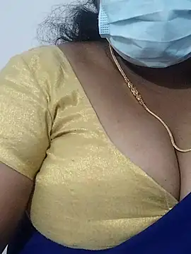 Snapshot of Divya-Lovely chatting on 11-03-25, 07:31 Divya-Lovely online show from 11-03-25, 07:31