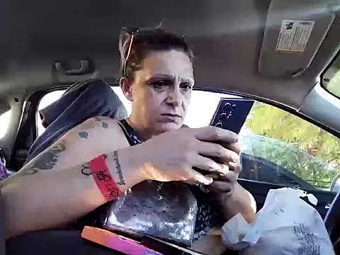 SparklesB1tch online show from 09-22-25, 11:07