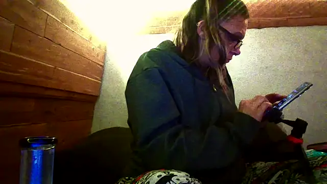 SparklesB1tch online show from 10-23-25, 06:23