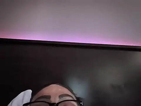 SparklesB1tch online show from 06-20-26, 05:05
