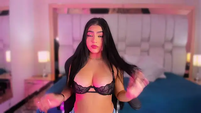 Snapshot of BelaCox_ chatting on 09-21-25, 11:56 BelaCox online show from 09-21-25, 11:56