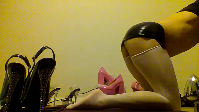 unforgettable dirty slut online show from 11-17-25, 09:20