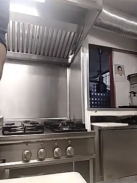 Snapshot of hotmen83 chatting on 10-22-25, 07:30 hotmen83 online show from 10-22-25, 07:30