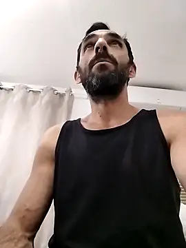 Snapshot of hotmen83 chatting on 10-27-25, 11:41 hotmen83 online show from 10-27-25, 11:41