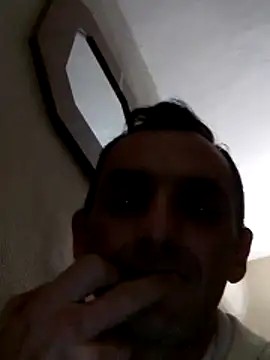 Snapshot of hotmen83 chatting on 03-13-26, 10:38 hotmen83 online show from 03-13-26, 10:38