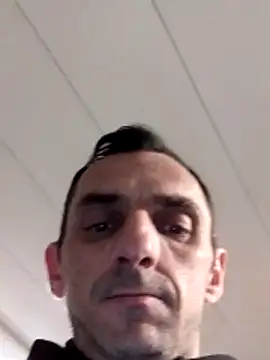 Snapshot of hotmen83 chatting on 03-15-26, 12:27 hotmen83 online show from 03-15-26, 12:27