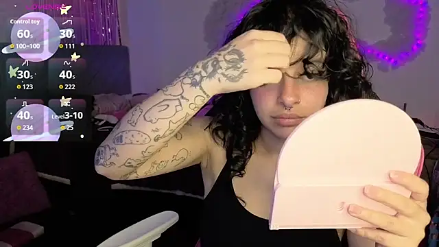 larah uwu online show from 06-05-26, 06:35
