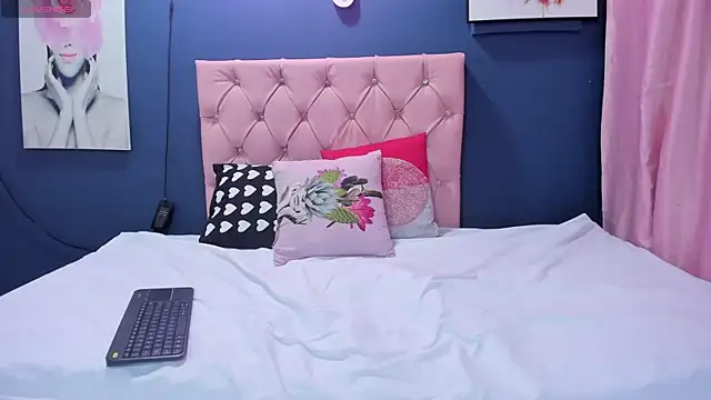 Snapshot of Sex_samantha chatting on 09-21-25, 01:24 Sex samantha online show from 09-21-25, 01:24