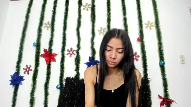 Camila Martiinez online show from 11-21-25, 08:40