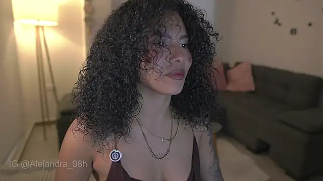 Snapshot of kyria_1 chatting on 11-12-25, 10:30 kyria 1 online show from 11-12-25, 10:30