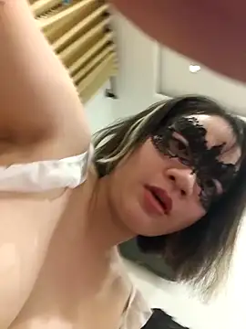 Jess-Thuy online show from 03-10-26, 03:55